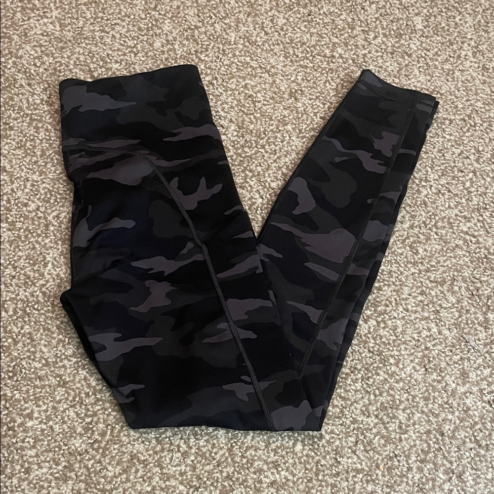 Athleta Ultimate Camo 7/8 Tight Leggings Size Small Tall ST